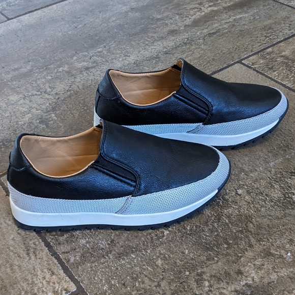 CHI Faux Leather Slip On Chunky Sole Shoes Size 35 Black - Picture 6 of 12